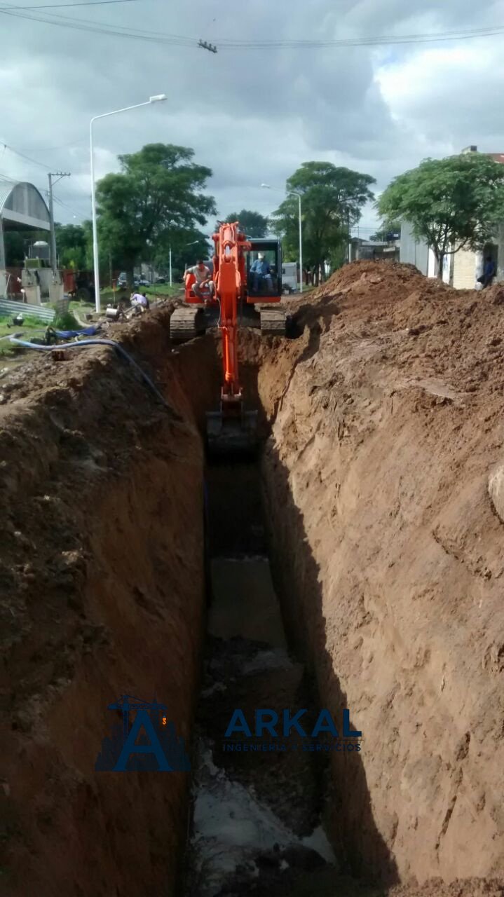 Instalación de cañería cloacal en zanja