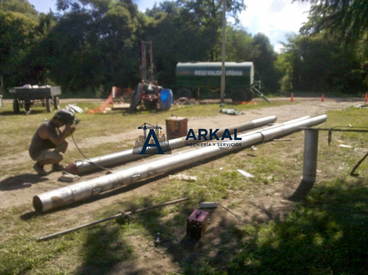 Equipo de perforación trabajando en 9 de Julio