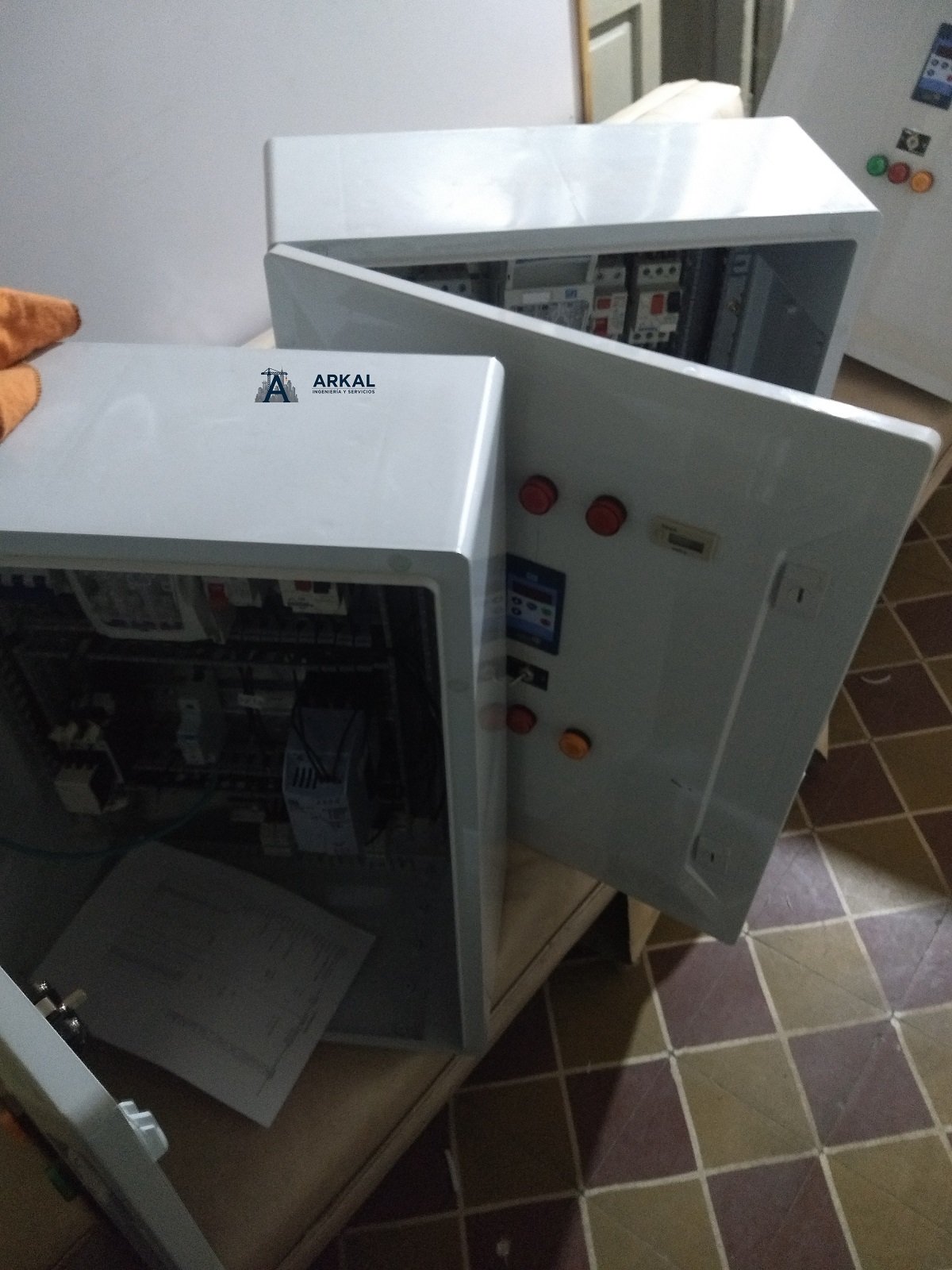 Tablero eléctrico de comando para sistema de agua segura