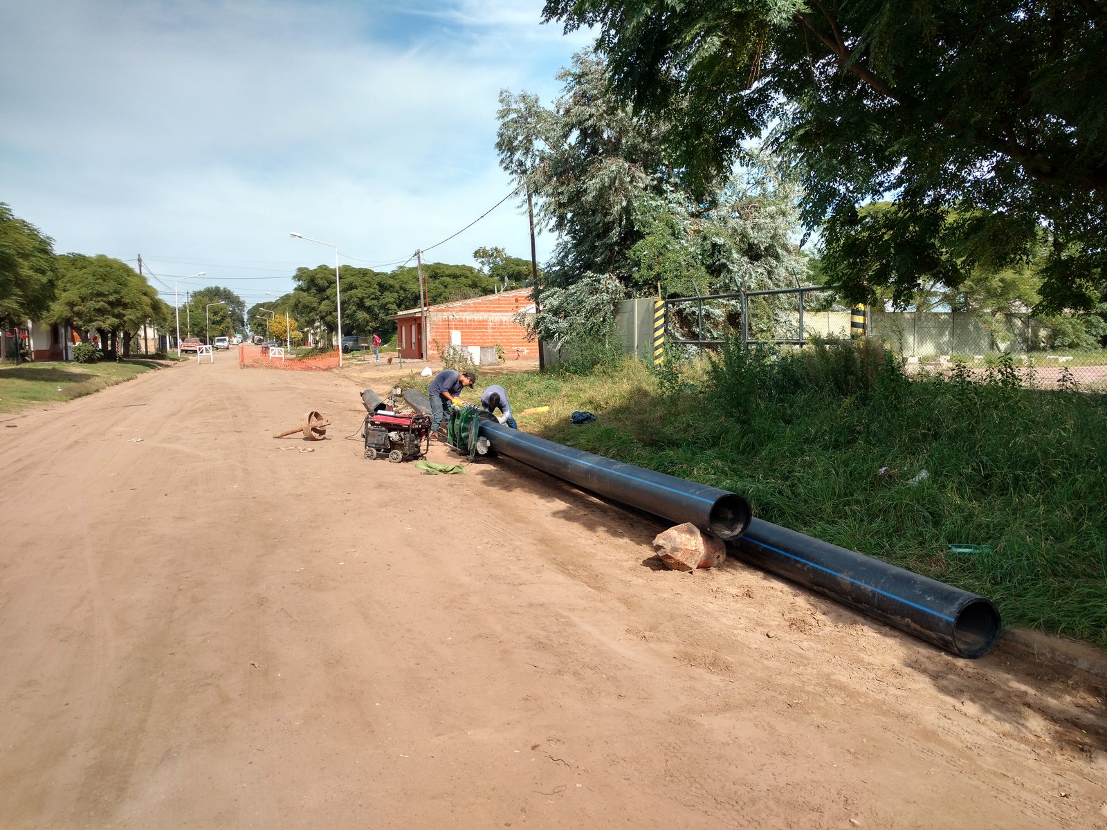 Caño cloacal instalado por tunelería dirigida en Pehuajó